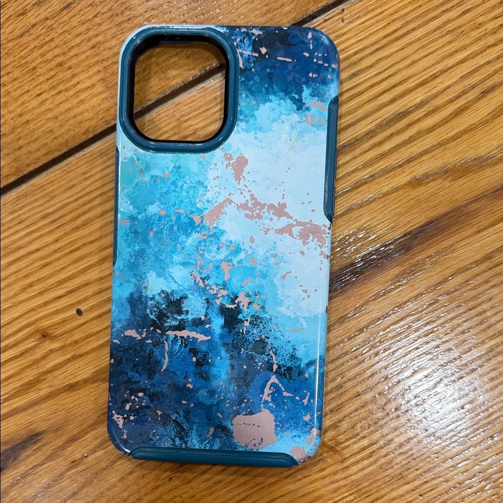 OtterBox Blue and White Artistic Phone Case